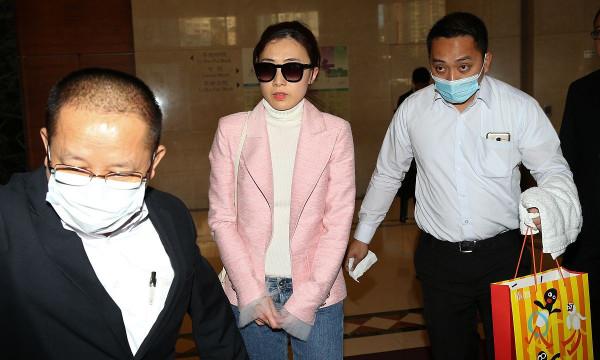 許家印之後,兩個香港女首富也是出麻煩了,各自虧損了幾百億身家 許家印之後,兩個香港女首富也是出麻煩了,各自虧損了幾百億身家