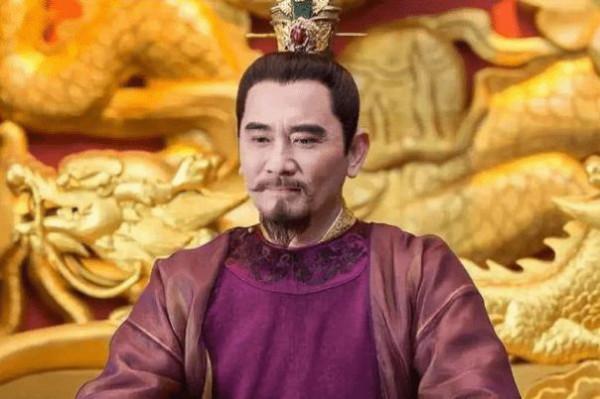 貪玩的小孩坐上龍椅,差點殺頭,最後真的變成了皇帝 貪玩的小孩坐上龍椅,差點殺頭,最後真的變成了皇帝