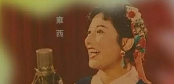 韓紅：6歲父親去世，9歲母親改嫁，奶奶把所有的愛給了我