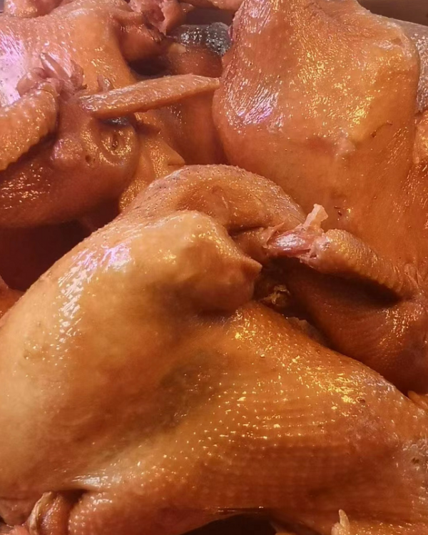 同學請客吃飯，清水火鍋吃著真解饞，有朋友說：下次還是去飯店吧