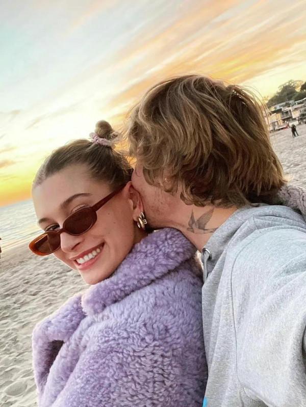 比伯演唱會也不忘告白老婆,這恐怕就是愛情真正的樣子吧 比伯演唱會也不忘告白老婆,這恐怕就是愛情真正的樣子吧