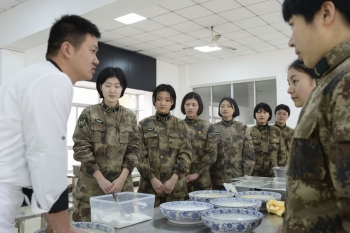 軍營鬧元宵 別樣味道別樣情