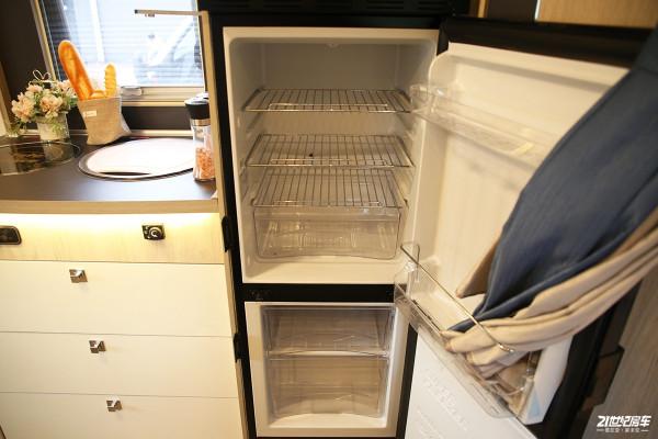 72%銷量佔比,將爆款持續到底!全網首測亞特Y9房車 72%銷量佔比,將爆款持續到底!全網首測亞特Y9房車