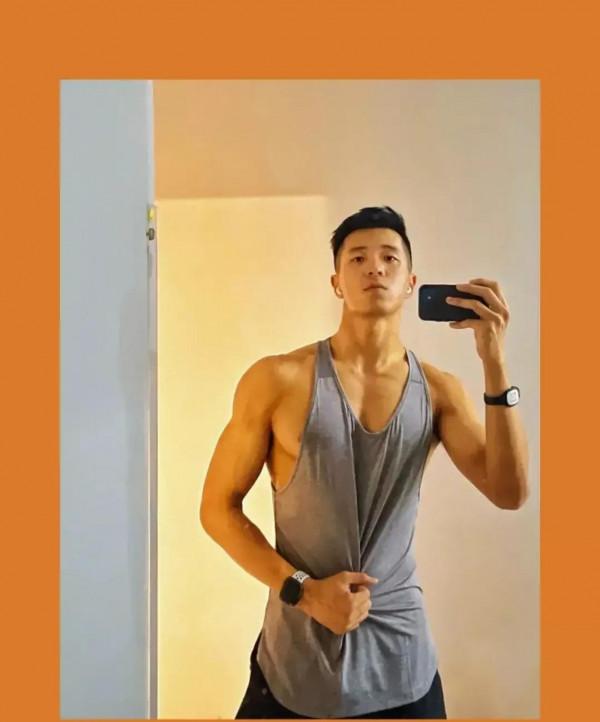 很多人不知道他是健身教練
