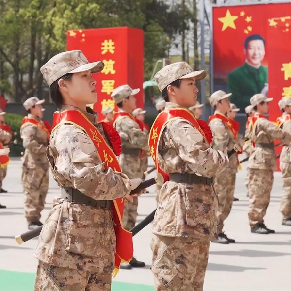 帥炸！全國首次！女兵授劍儀式來了