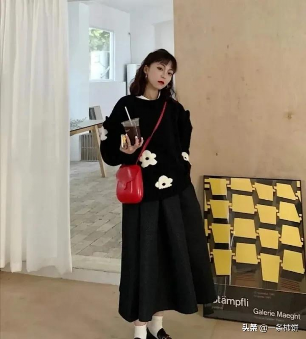 小個子女生冬天怎麼穿？毛線衣+裙子，選對了，顯高10釐米