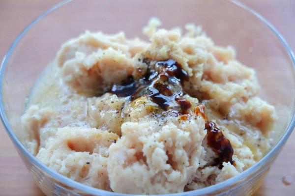 雞胸肉別水煮，試試做成脆皮腸，低油低脂，煎一煎超級方便又健康