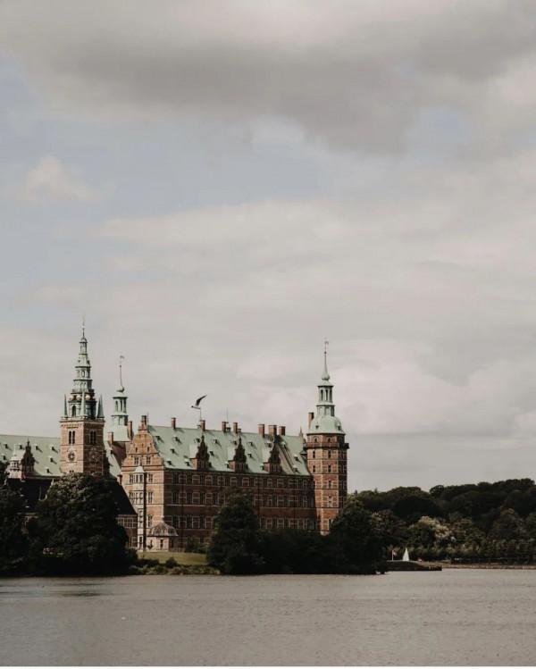 穿衣榜樣｜時尚博主Sarah Mikaela的高質量成長記