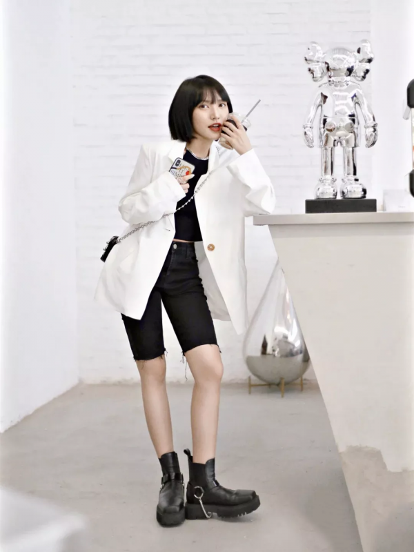 早秋“成套穿”=好看+高階 早秋“成套穿”=好看+高階