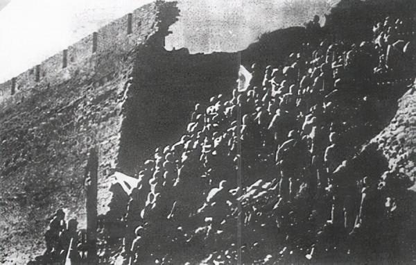 國民黨哪支部隊投降，對蔣介石打擊最大？老蔣怒罵：丟我半壁江山