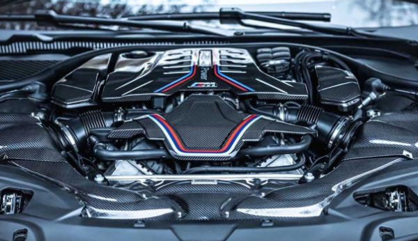 妥妥的效能車，Manhart改裝寶馬M8雷霆版實拍，僅限10臺