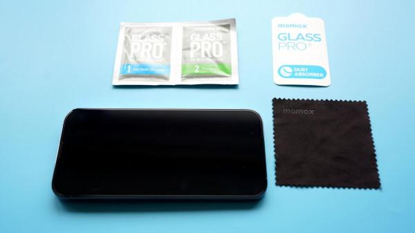 iphone 13 遠峰藍極簡開箱，給PRO MAX配MOMAX真挺搭