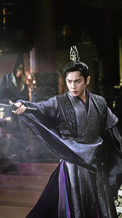紫衣別瞎穿,這6位的紫衣高貴典雅,冷酷有氣度,個個翩翩佳公子 紫衣別瞎穿,這6位的紫衣高貴典雅,冷酷有氣度,個個翩翩佳公子