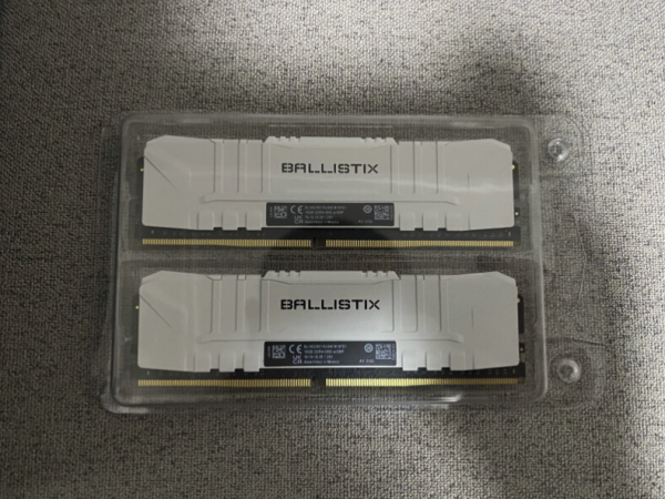 還買什麼溢價卡?核顯吃雞90幀的AMD Ryzen7 5700G它不香嗎? 還買什麼溢價卡?核顯吃雞90幀的AMD Ryzen7 5700G它不香嗎?