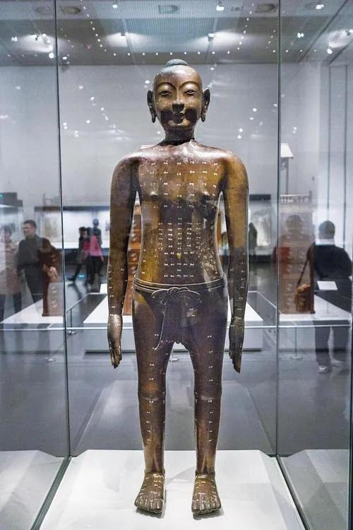 我國五大稀世珍寶，有兩個流入日本，其餘兩個或在秦始皇陵