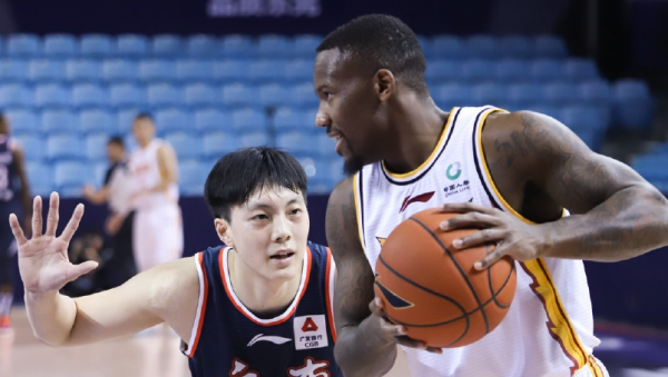 爆冷！廣東不敵山西跌出前四，易建聯15+7，原帥8記三分轟28分