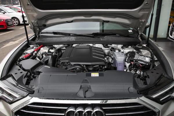 低調的豪華行政級轎車，車長5米，配置豐富，帶你體驗奧迪A6L