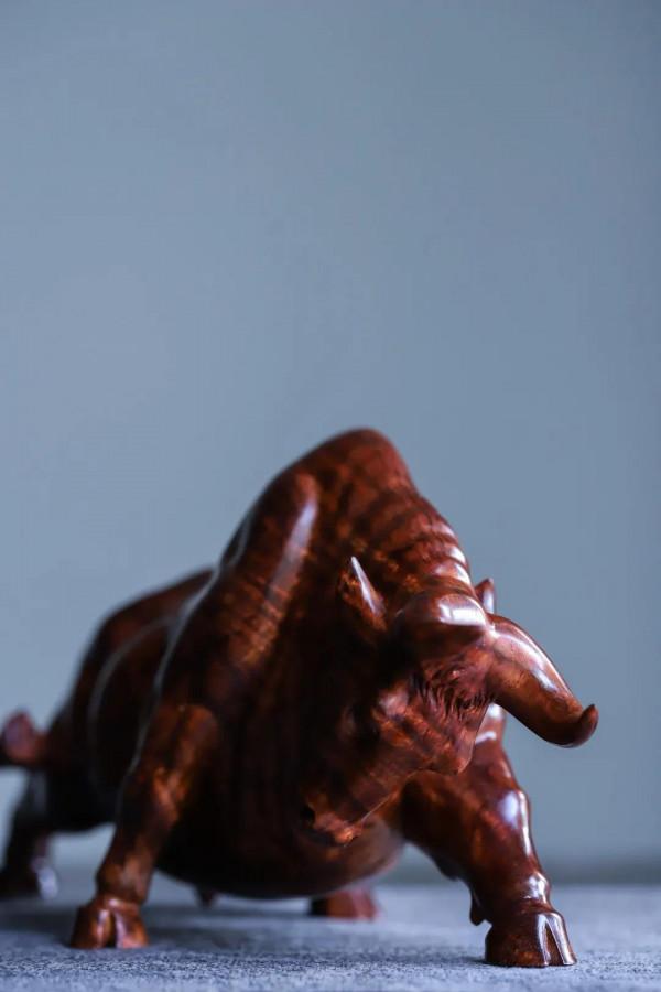 海南黃花梨 | 銳不可當 牛