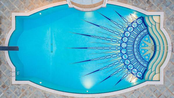 看看谷歌前 CEO的豪宅，你才明白什麼叫貧窮限制了想象力