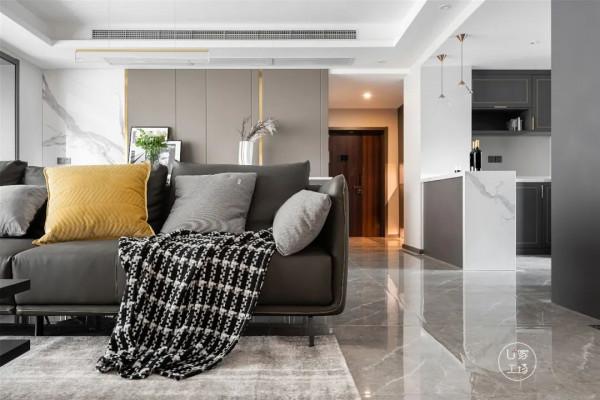 豪宅標配裡有啥?155㎡現代輕奢家以深色系拉滿氛圍感 豪宅標配裡有啥?155㎡現代輕奢家以深色系拉滿氛圍感