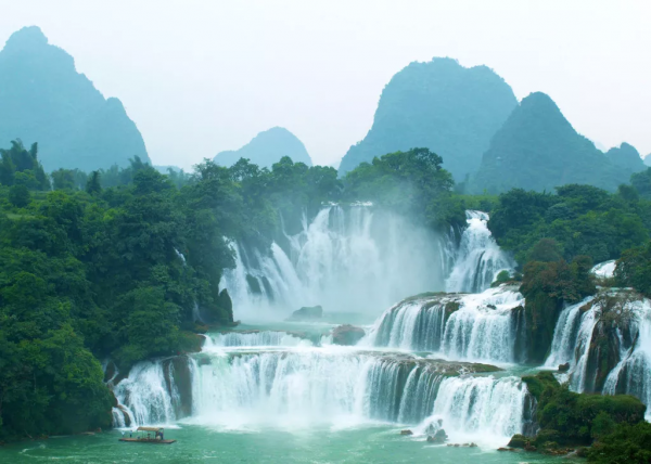 神奇!廣西這些地方讓你可以一步出省、一步出國… 神奇!廣西這些地方讓你可以一步出省、一步出國…