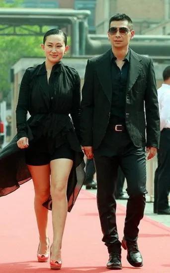 趙文卓愛人張丹露,穩穩的“大嫂”範兒,霸氣 趙文卓愛人張丹露,穩穩的“大嫂”範兒,霸氣