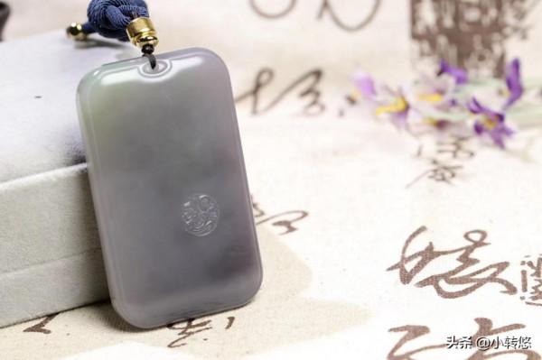 巨龍騰空而起,暢遊戲珠,飛龍形態各異,霸氣十足 巨龍騰空而起,暢遊戲珠,飛龍形態各異,霸氣十足