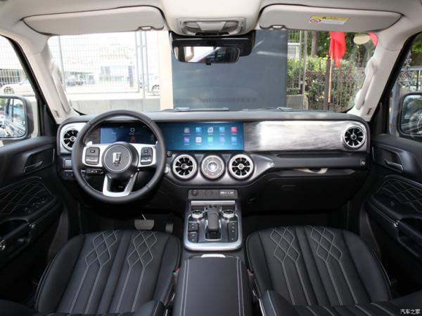 最低配也很能打 坦克300越野版 2.0T 挑戰者車型解析 最低配也很能打 坦克300越野版 2.0T 挑戰者車型解析