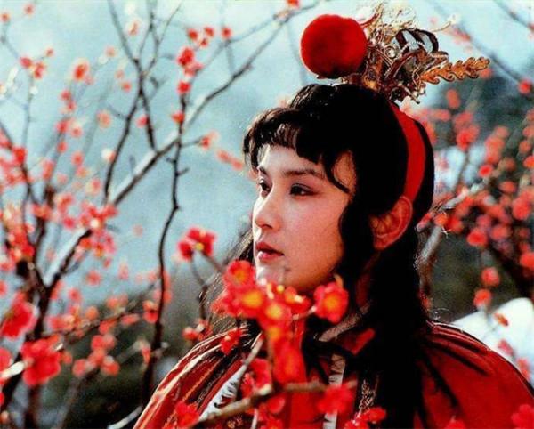 紅樓夢：賈寶玉的最終結局並不是去當和尚，而是死於冰天雪地