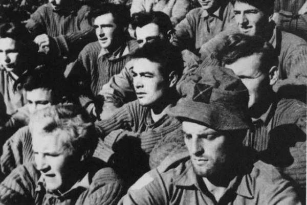 抗美援朝中,志願軍發放的“投降安全書”,為何被美軍奉為至寶? 抗美援朝中,志願軍發放的“投降安全書”,為何被美軍奉為至寶?