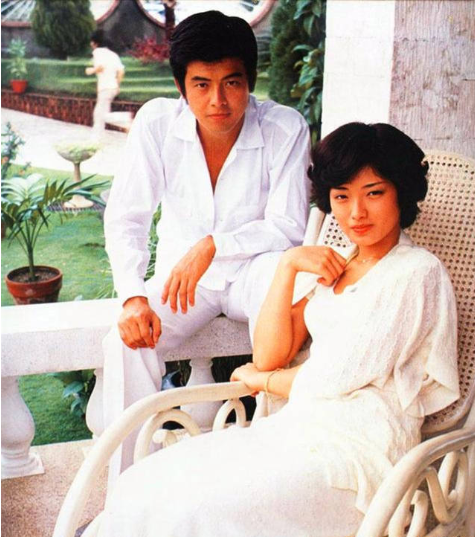 山口百惠和三浦友和:日本演藝圈的神仙眷侶,恩愛41年連架都不吵 山口百惠和三浦友和:日本演藝圈的神仙眷侶,恩愛41年連架都不吵