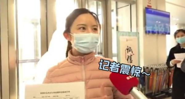 一對夫妻為領結婚證，足足等了2年，網友表示不理解