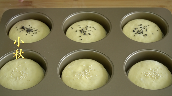 麵食又一個神奇做法，一碗黑米5個雞蛋，個個粘糯鮮香，好吃到爆