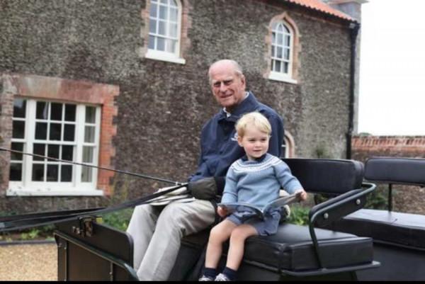 新紀錄片曝光查爾斯和親王間最後談話，查爾斯又一改革被女王否定