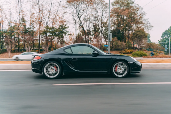 開過20多萬的保時捷987 Cayman S，忽然覺得40多萬的997不香了