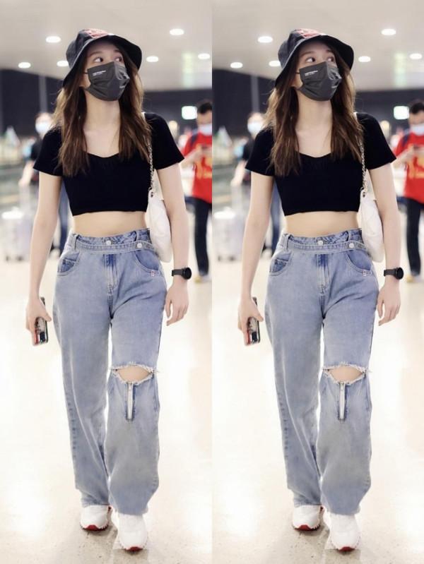 程瀟不愧是“人間芭比”，戴上貝雷帽太可愛了，這五官真是優越