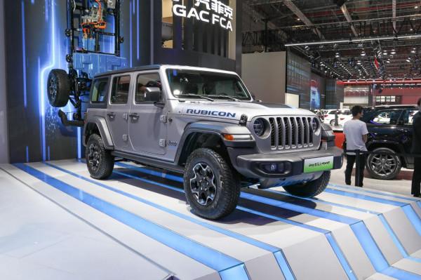 新車 | Jeep牧馬人4xe亮相海口車展，售價54.49萬-62.49萬元