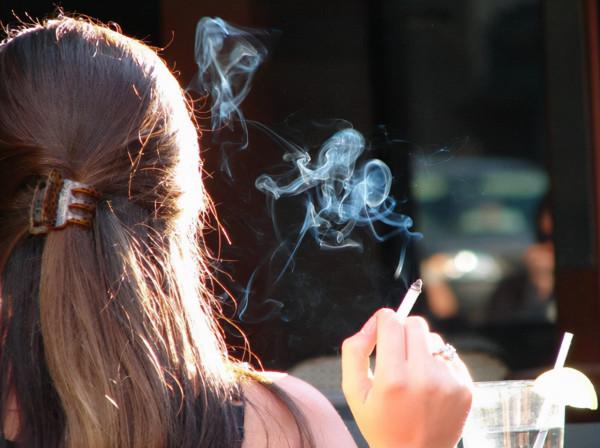 有胃痛的人，建議常用這幾種食材泡水喝，或有助修復胃粘膜