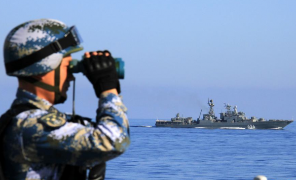 美軍艦闖入西沙領海，已被我國解放軍警告驅逐，周邊航母更需注意