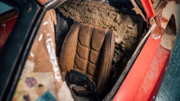 兄弟來輛法拉利嗎？實惠便宜的1982年法拉利308來自穀倉發現