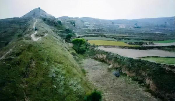 探秘甘肅通渭戰國秦長城遺址和古城堡 探秘甘肅通渭戰國秦長城遺址和古城堡