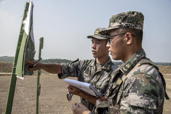 四彈穿一孔，狙擊手就是這樣煉成的