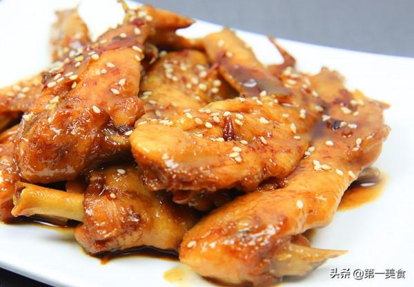 紅燒雞翅簡單又好吃的做法，廚師長分享技巧，軟糯香甜，紅潤髮亮