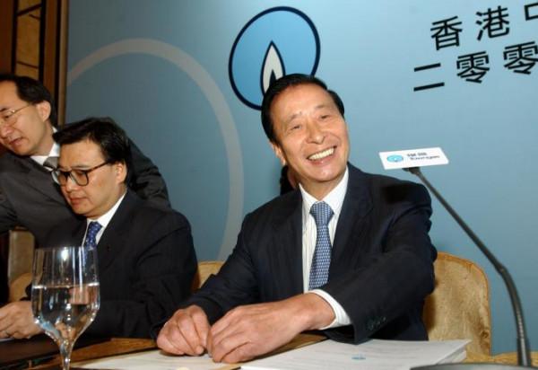 李兆楠：倆哥哥成千億富豪，他卻在老家打工，被贈200億分文不取