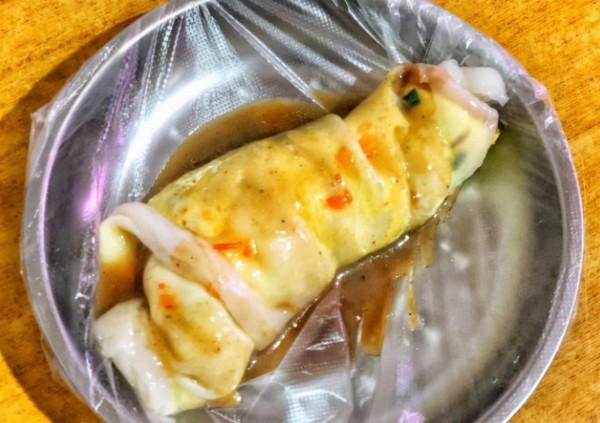 廣西大媽賣小吃，生意太好遭嫉恨，鄰居每隔3天警告1次