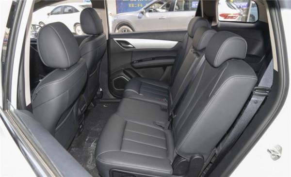 解析比亞迪宋MAX,緊湊型MPV,7座佈局,配1.5T+6擋手動變速箱 解析比亞迪宋MAX,緊湊型MPV,7座佈局,配1.5T+6擋手動變速箱