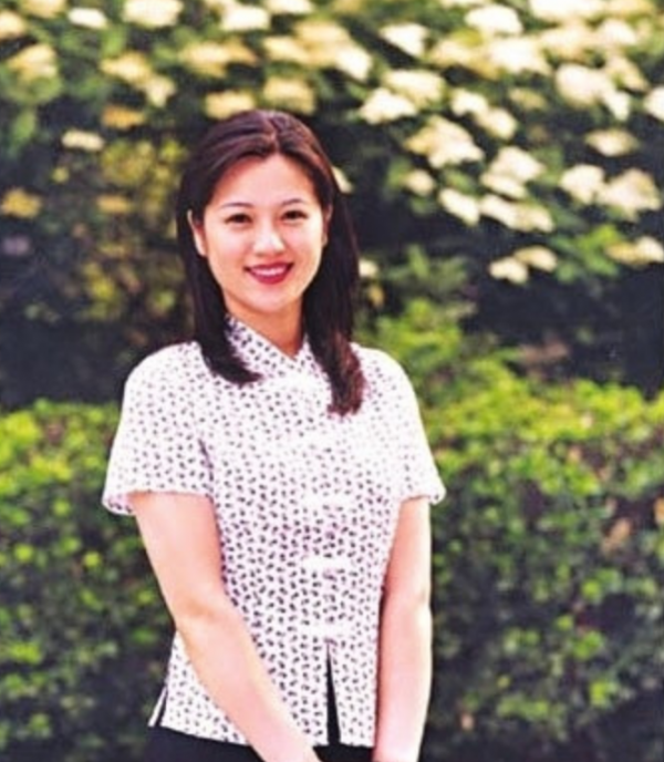 “電影一姐”王歡：因工作壓力大身患癌症，同事塗經緯痛哭相送