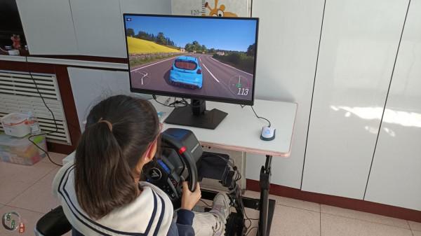 遊戲手柄和遊戲方向盤,哪個更適合大眾玩家?說下真實感受 遊戲手柄和遊戲方向盤,哪個更適合大眾玩家?說下真實感受