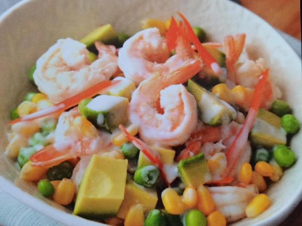 新鮮大蝦配上牛油果,在滿足營養的同時,解決嘴饞發胖的秘訣 新鮮大蝦配上牛油果,在滿足營養的同時,解決嘴饞發胖的秘訣