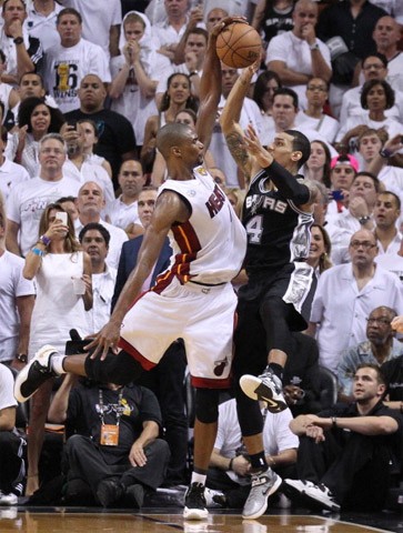 一帽定乾坤！盤點NBA季後賽最偉大的十次蓋帽：前三名無爭議